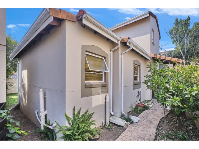 <!--[if BLOCK]><![endif]--> 19 ERF - 1721 Reve De Provence Hornbill Road, Douglasdale, Douglasdale,  Sandton <!--[if ENDBLOCK]><![endif]-->